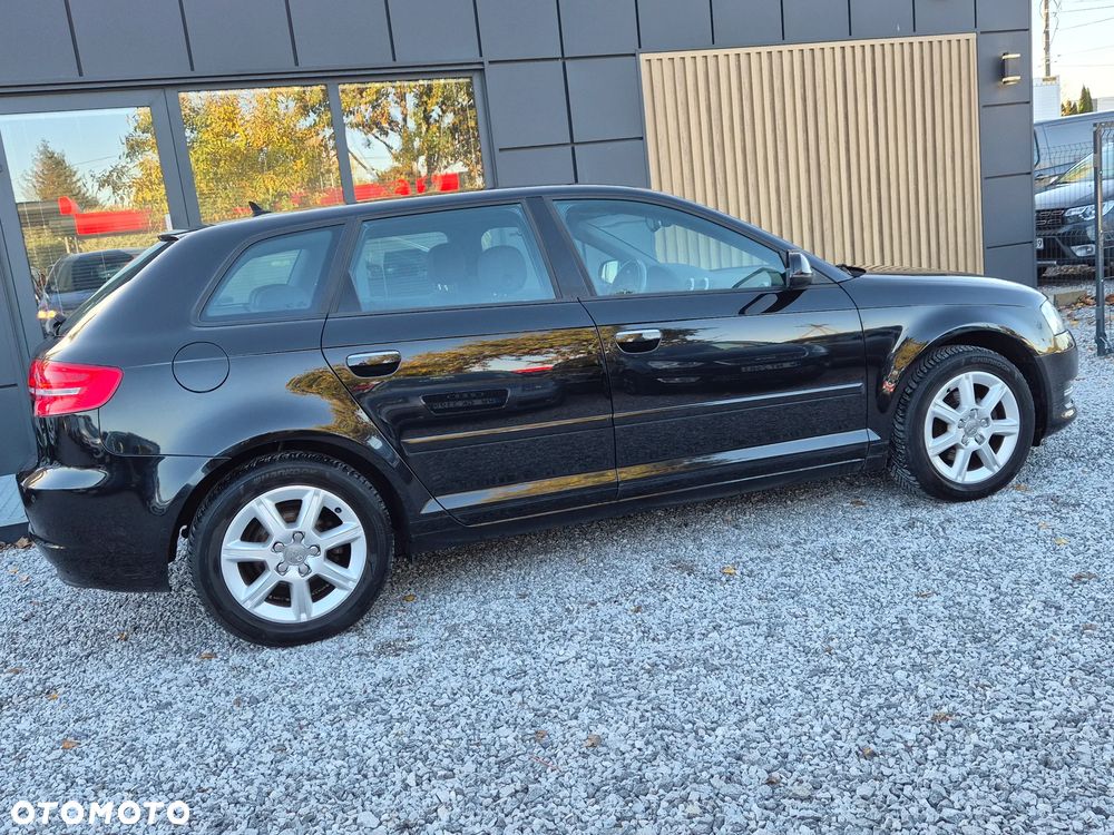 Audi A3 Sportback 1.6 TDI Ambiente - 14