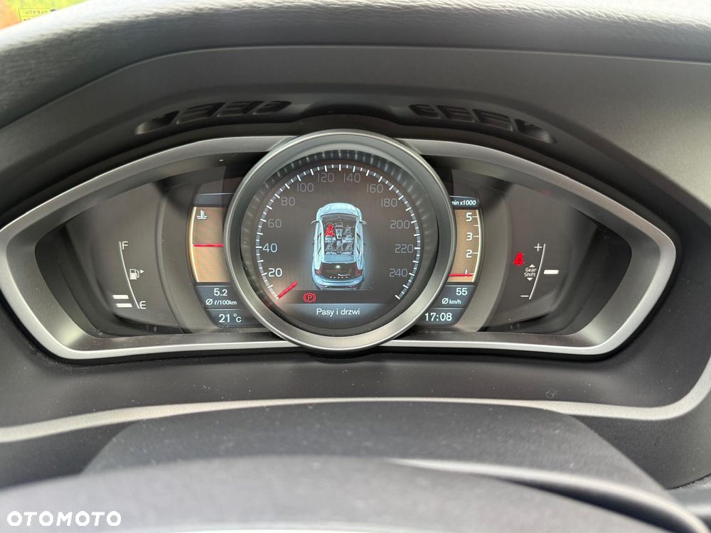 Volvo V40 D2 Momentum - 24