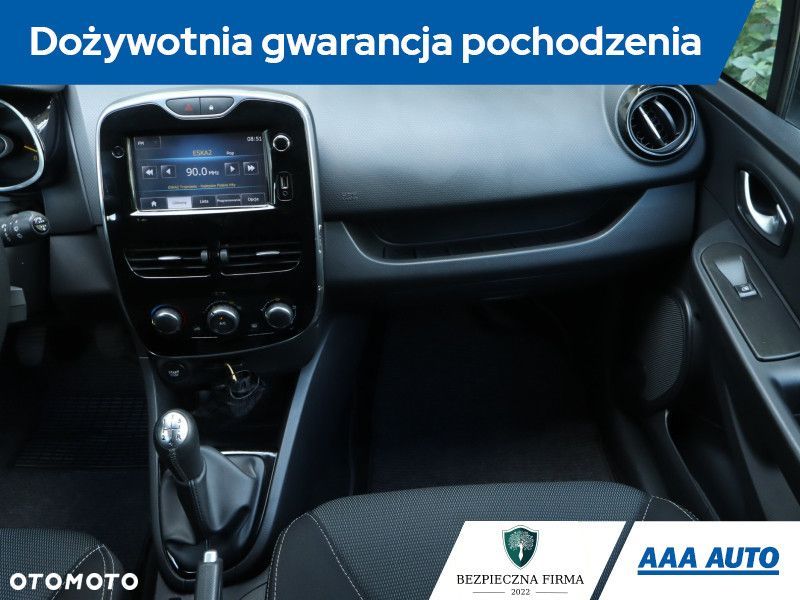 Renault Clio - 10