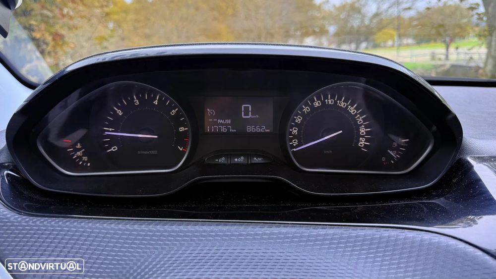 Peugeot 2008 PureTech 82 Style - 12