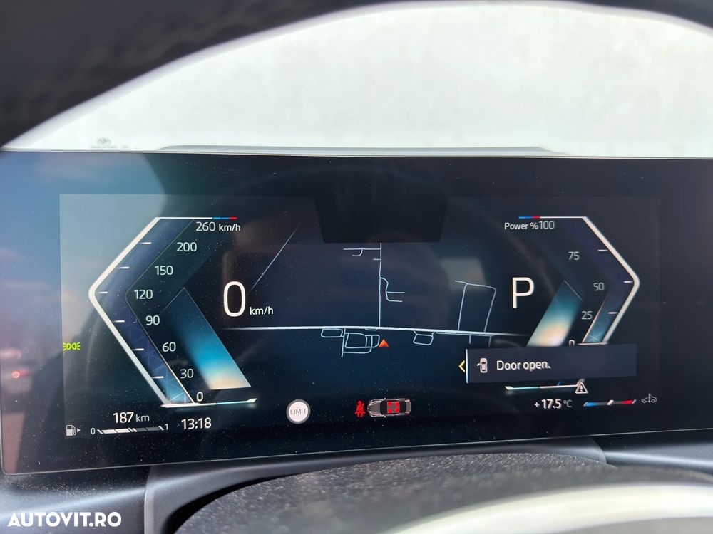 BMW M2 M240i xDrive AT - 18