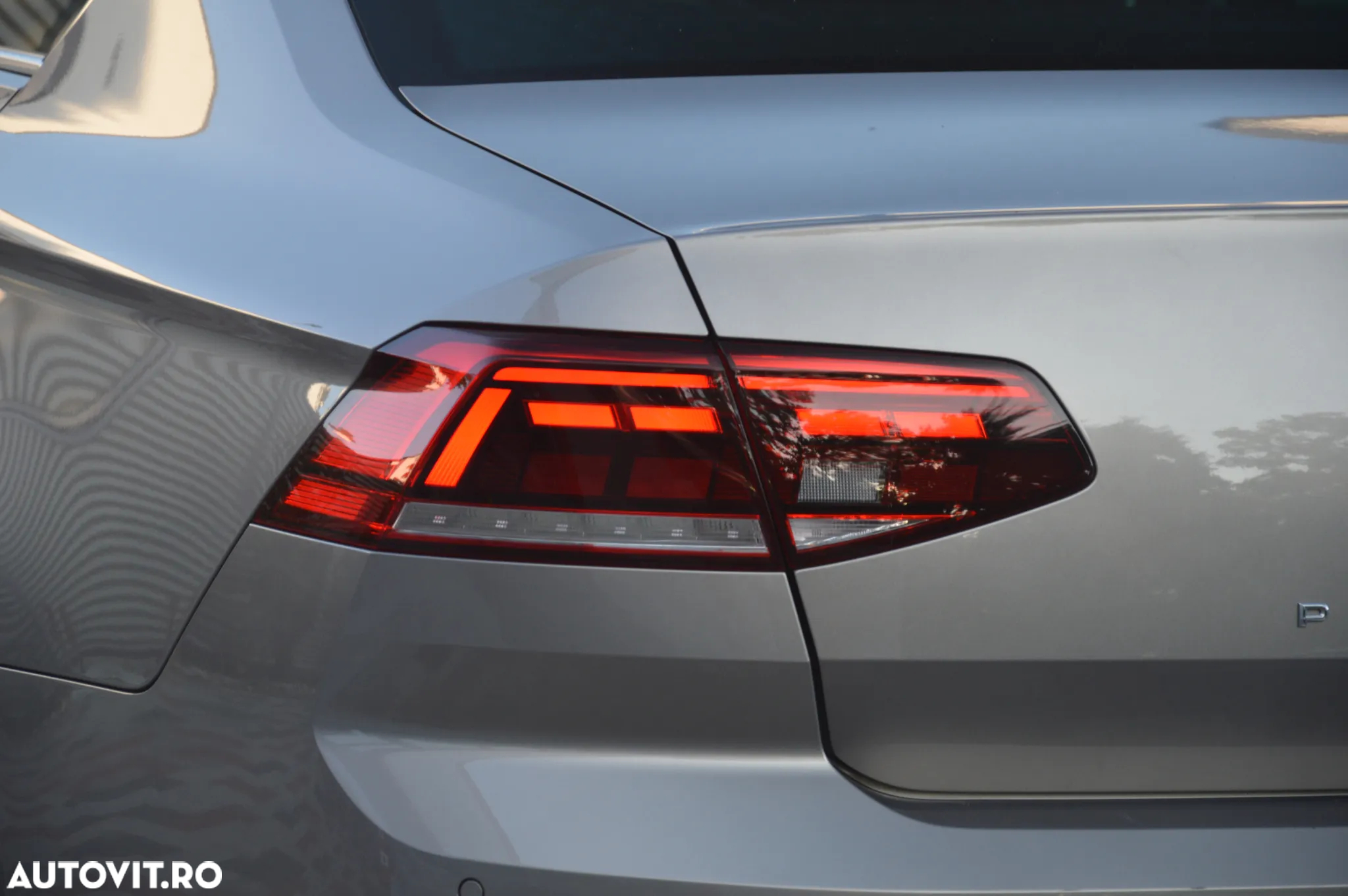 Volkswagen Passat 2.0 TDI DSG Highline - 37
