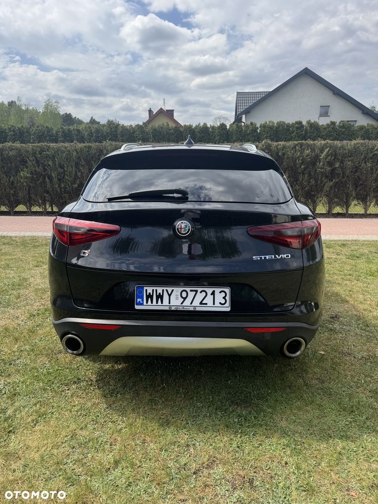 Alfa Romeo Stelvio - 5