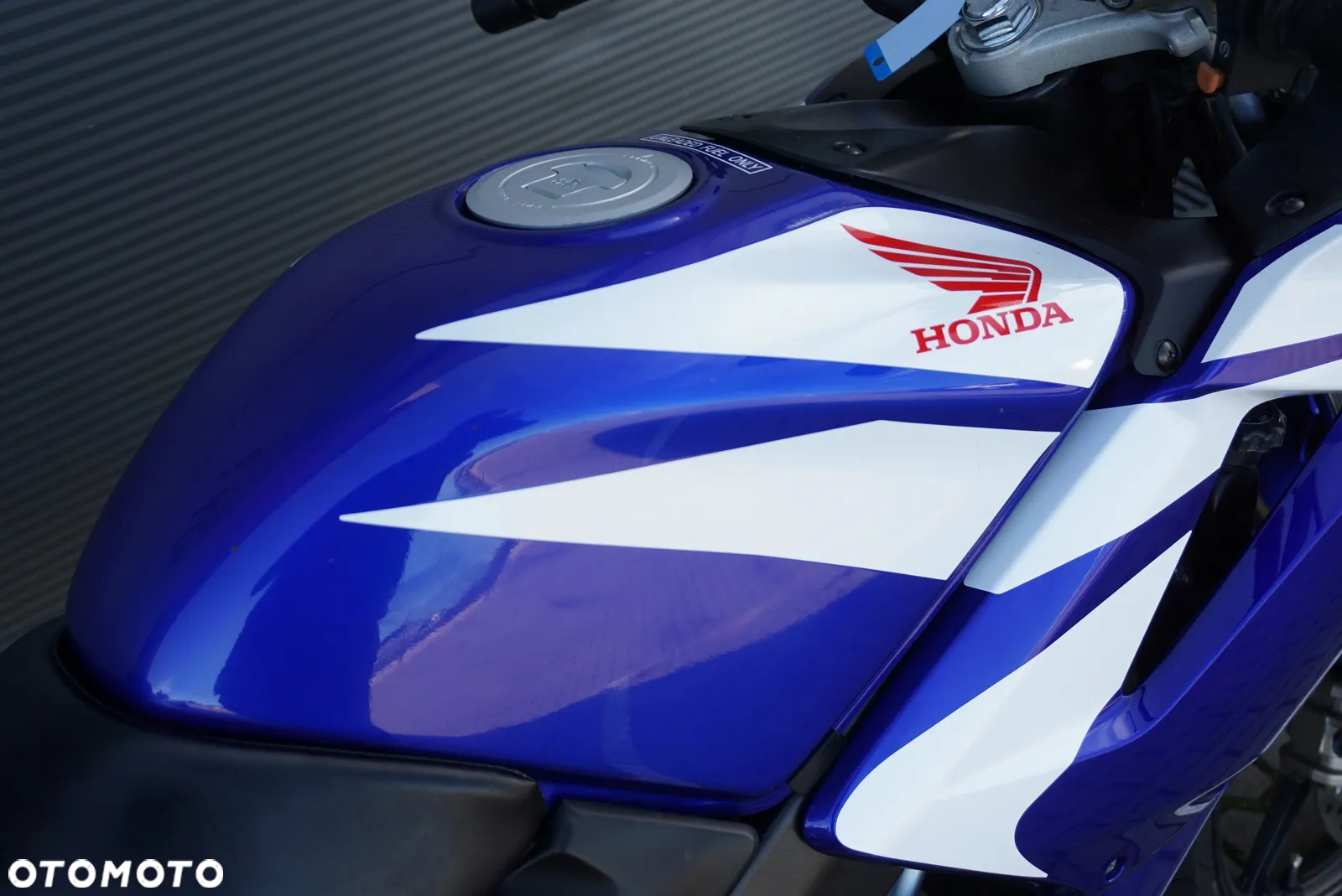 Honda CBR - 4