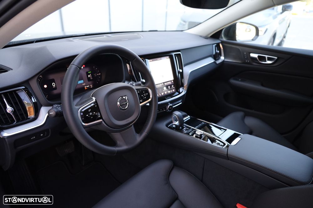 Volvo V60 2.0 T6 AWD TE Plus Dark - 15
