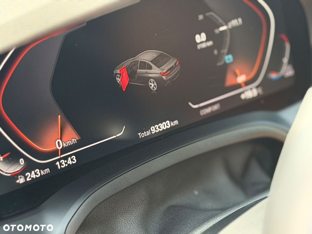 BMW Seria 3 330i xDrive M Sport sport - 22