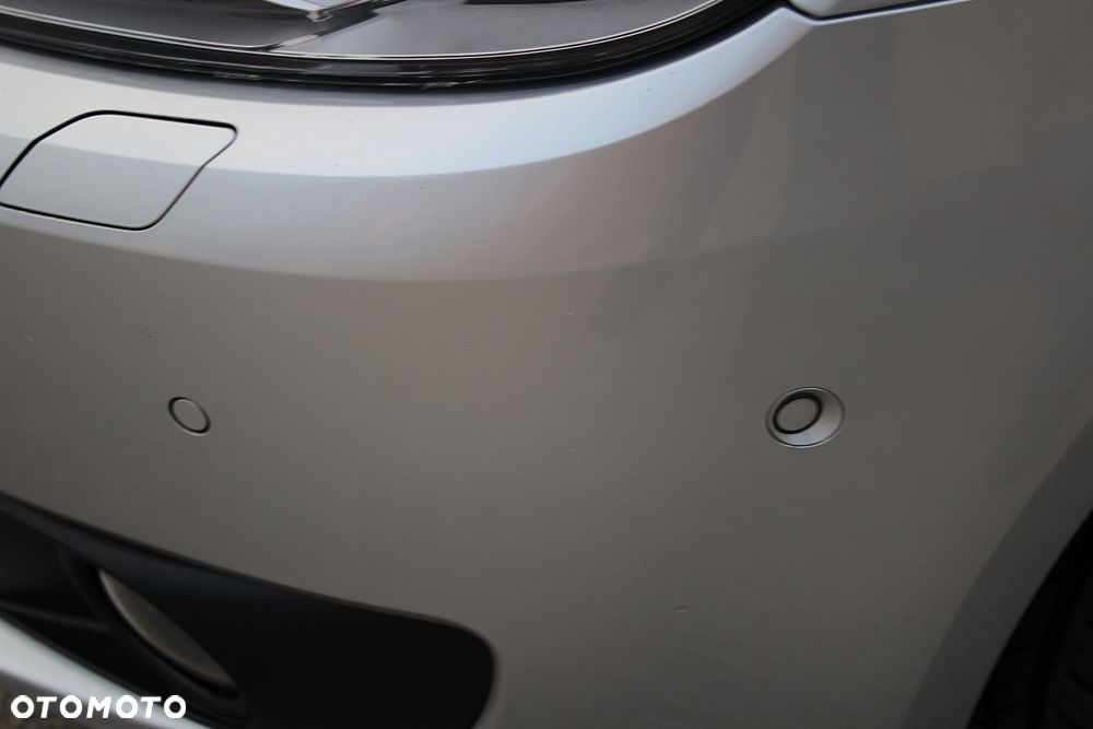 Volkswagen Touran 2.0 TDI DPF Life - 28