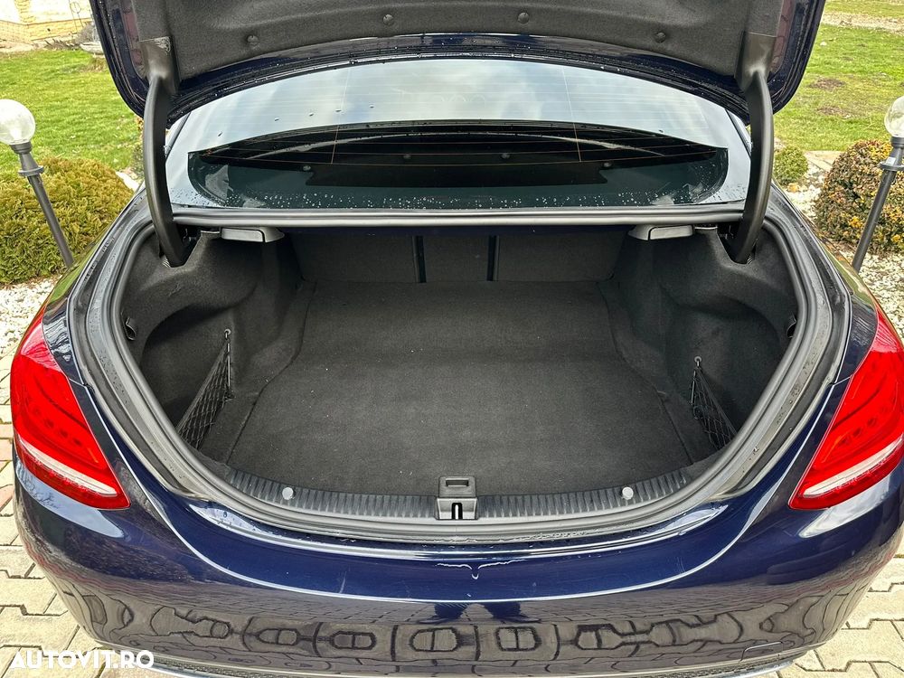 Mercedes-Benz C - 19