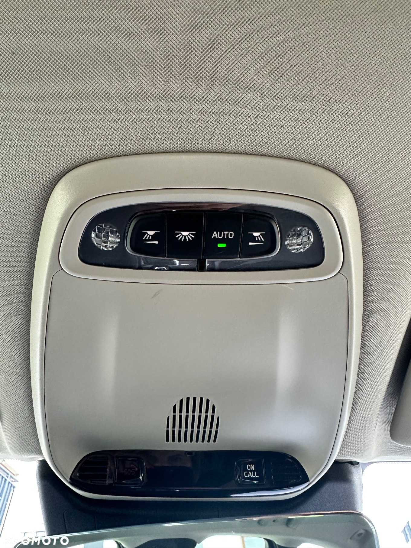 Volvo XC 60 T4 Momentum - 28