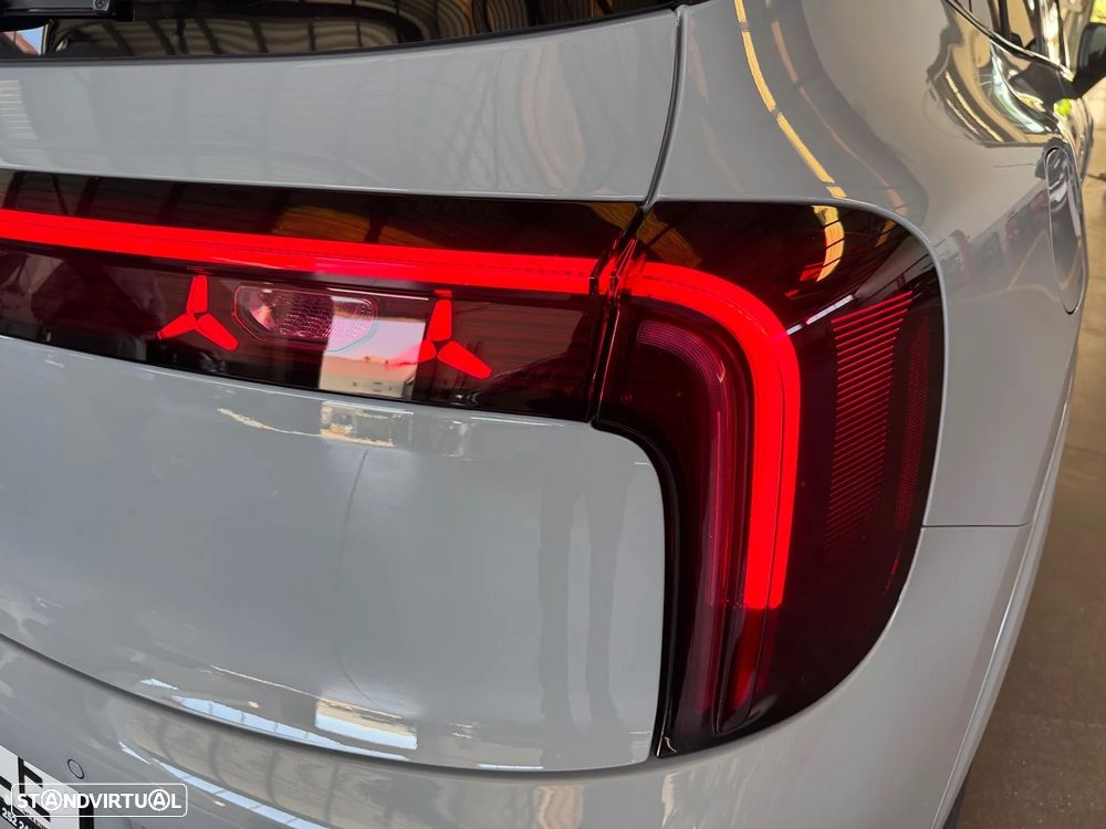 Mercedes-Benz GLB 250+ EQ - 14