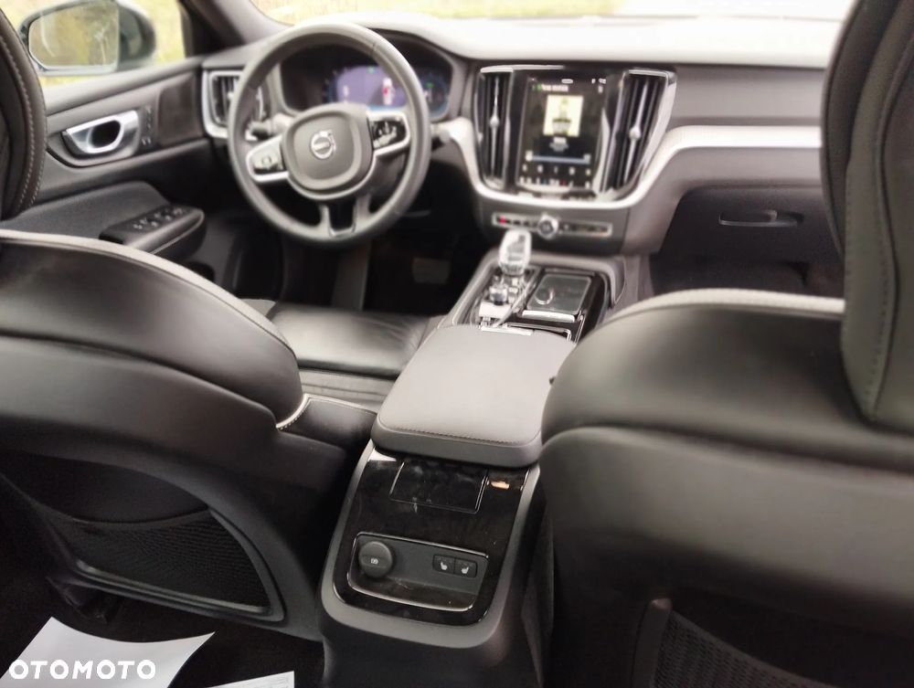 Volvo S60 T8 Recharge AWD Plus Dark - 39