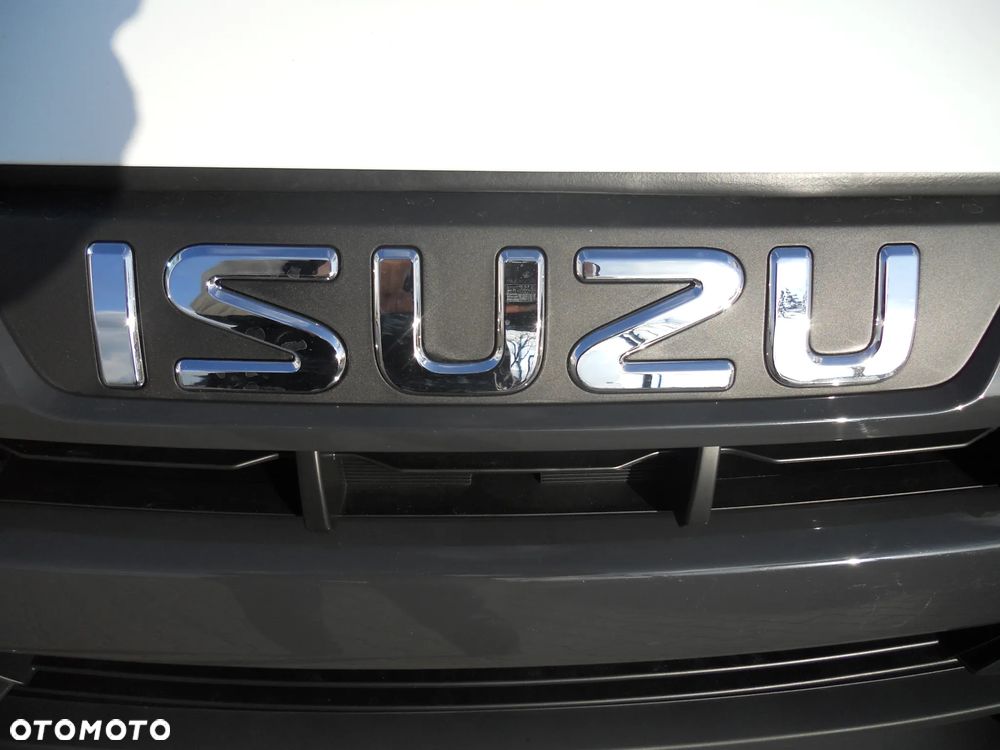 Isuzu D-Max 1.9 SC L - 31