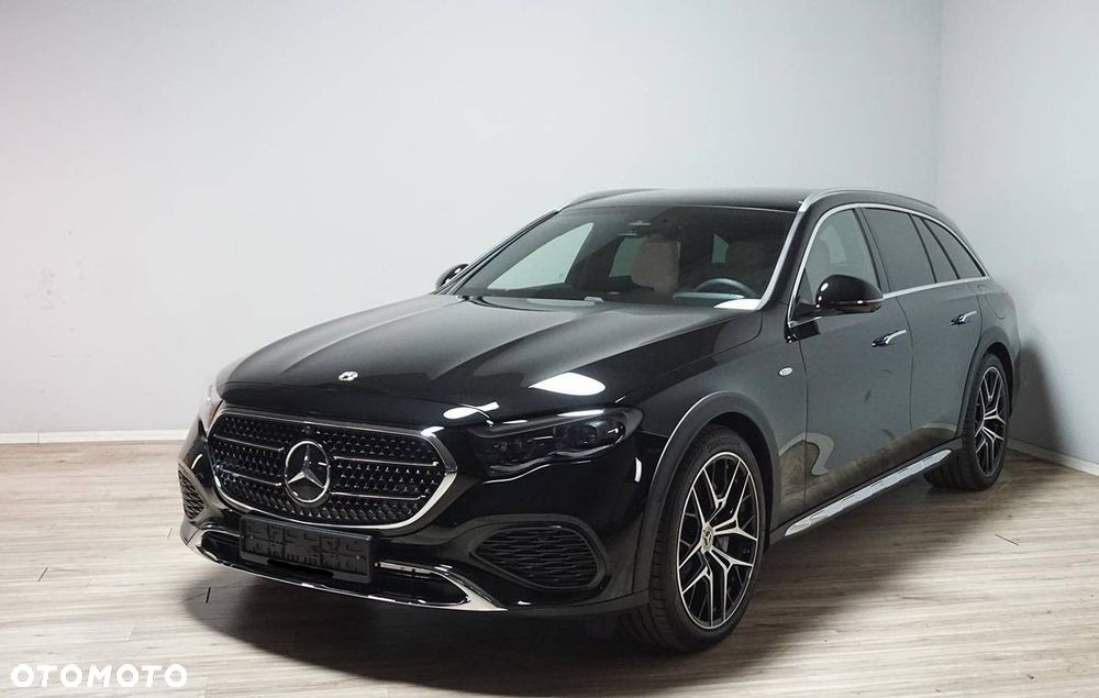 Mercedes-Benz Klasa E 300 de PHEV 4-Matic Avantgarde 9G-Tronic - 1
