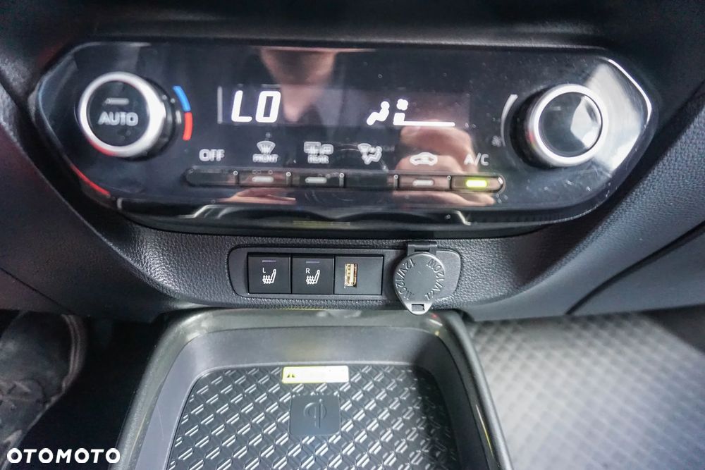Toyota Aygo X 1.0 VVT-i Executive CVT - 20