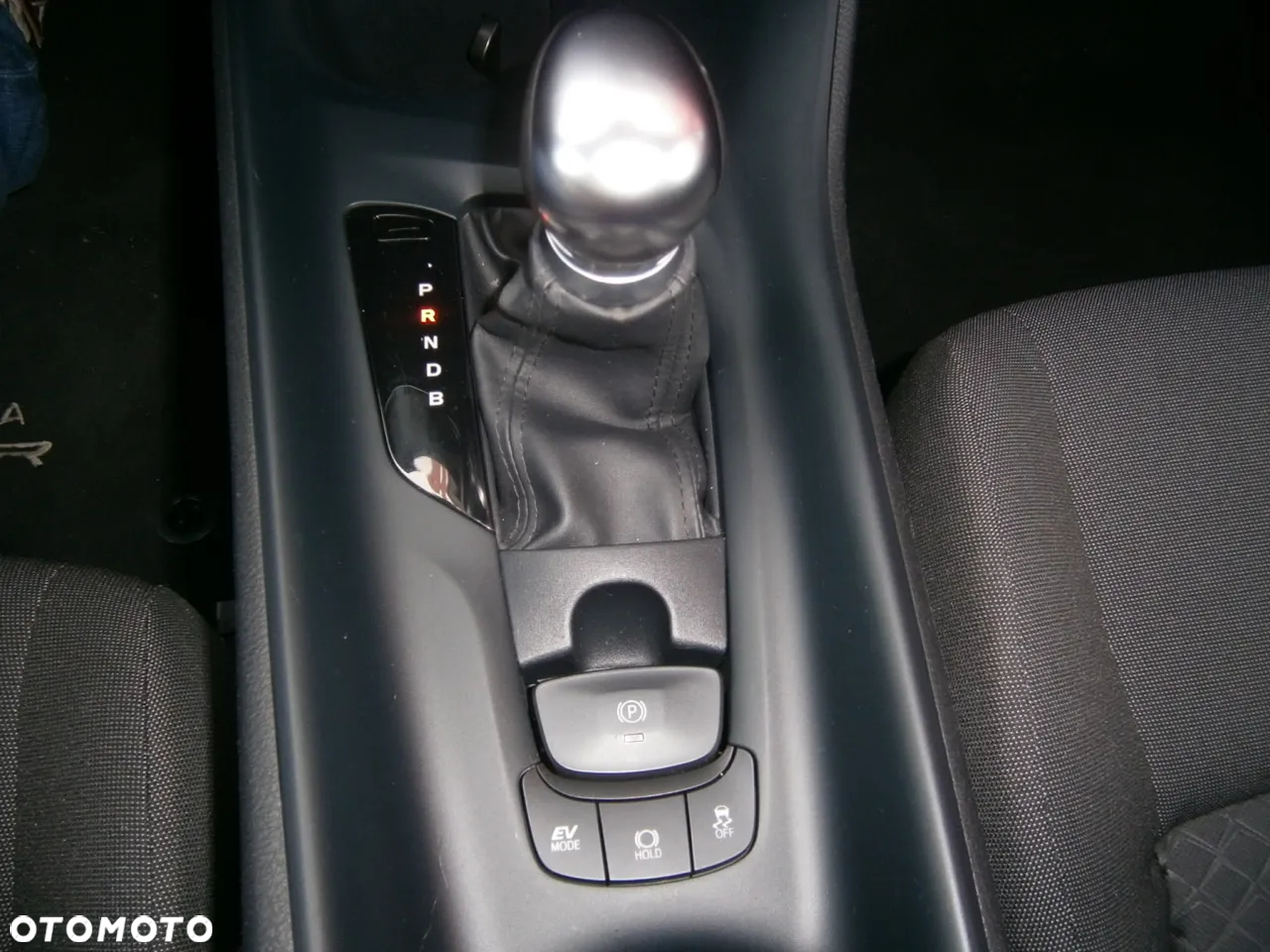 Toyota C-HR 1.8 Hybrid Executive - 13