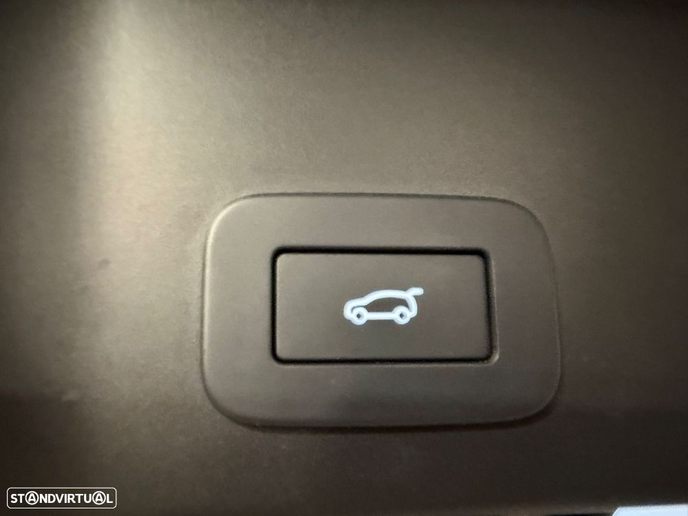 Land Rover Range Rover Evoque 1.5 P300e AWD Bronze Collection Auto - 29