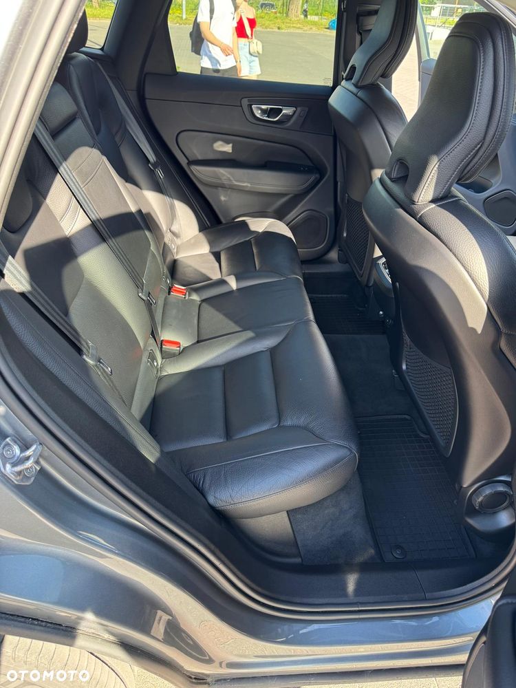 Volvo XC 60 B5 D AWD Inscription - 20