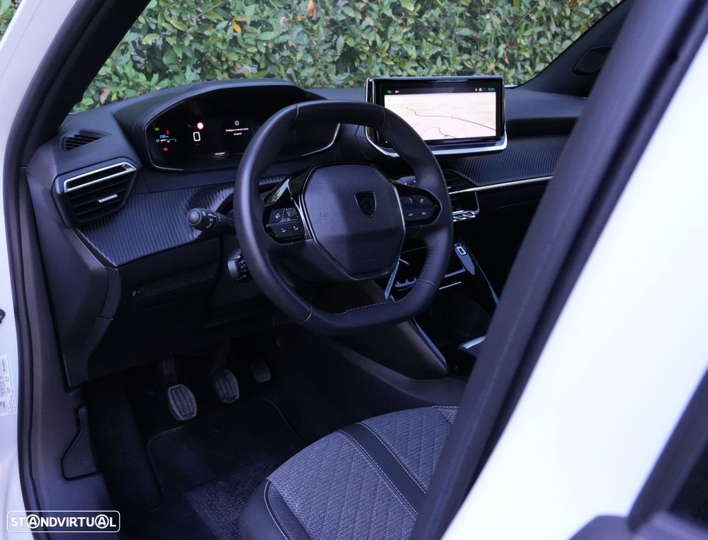 Peugeot 2008 1.2 PureTech Allure Pack - 30