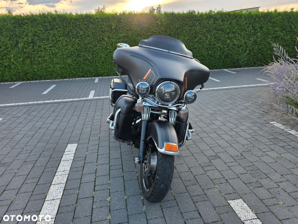 Harley-Davidson FLHTCU Ultra - 6