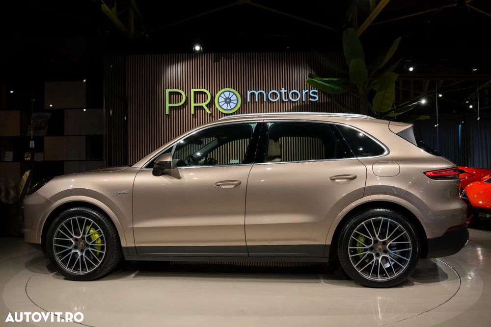 Porsche Cayenne - 26