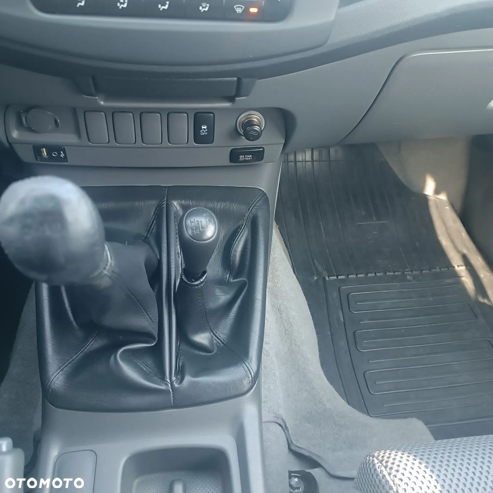 Toyota Hilux 3.0 D-4D SR5 - 9