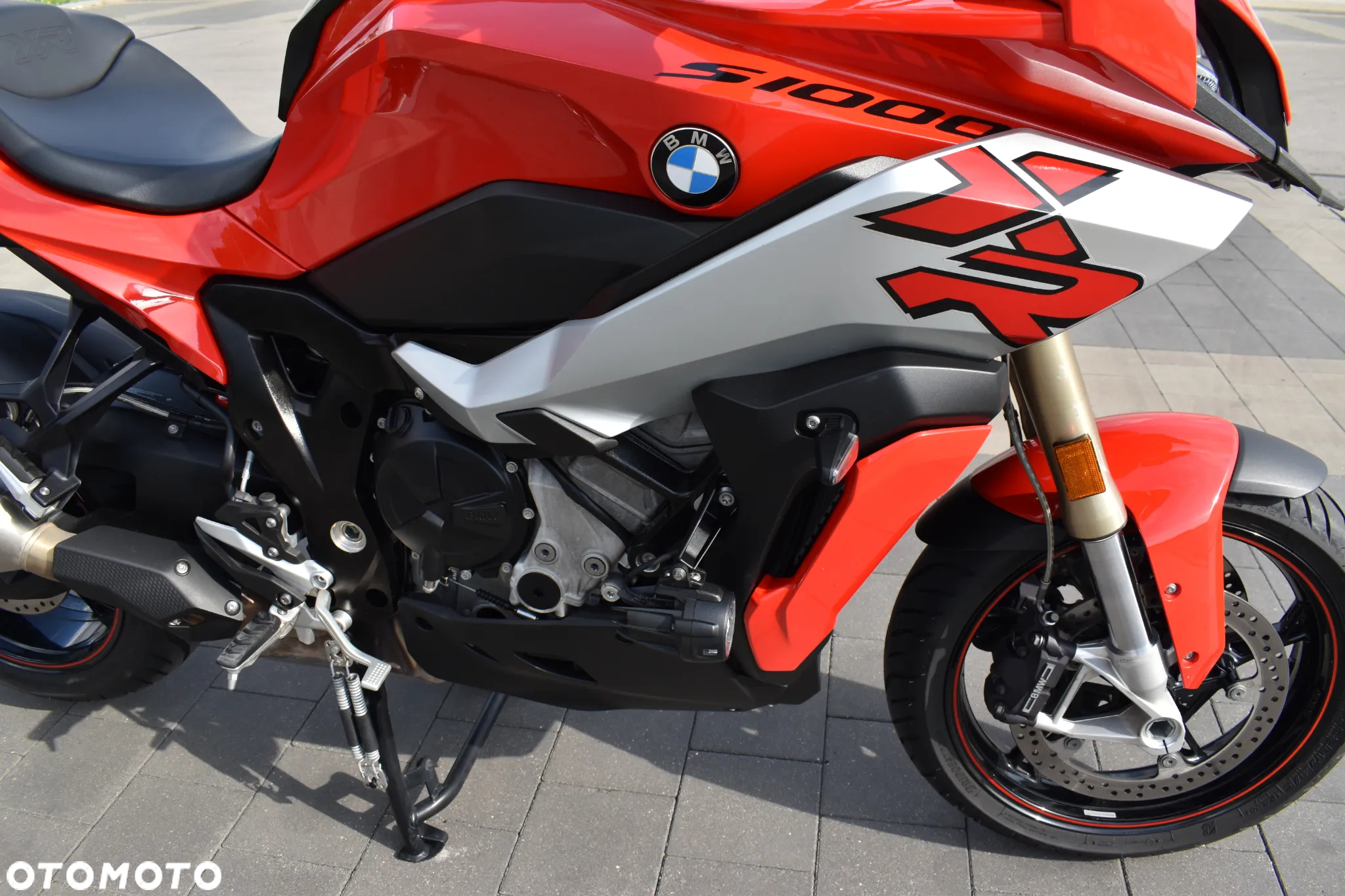 BMW XR - 8