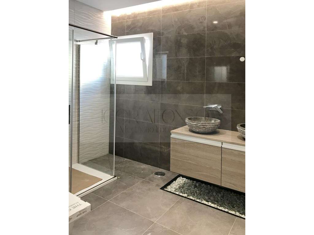 Excelente Moradia T4 com 3 Suítes, Piscina e Lavandaria - Excelente... - Grande imagem: 5/5