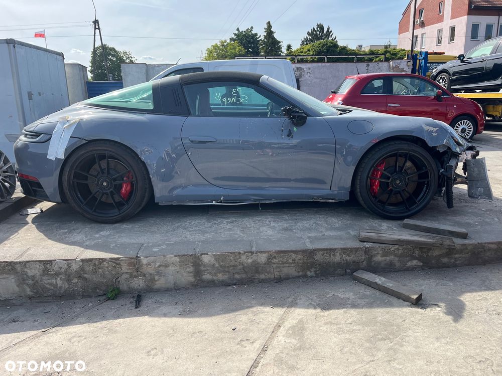 Porsche 911 Targa 4 GTS PDK - 5