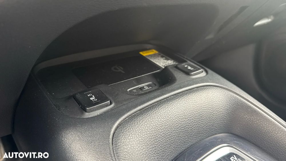 Toyota Corolla 1.8 HSD Dynamic - 33