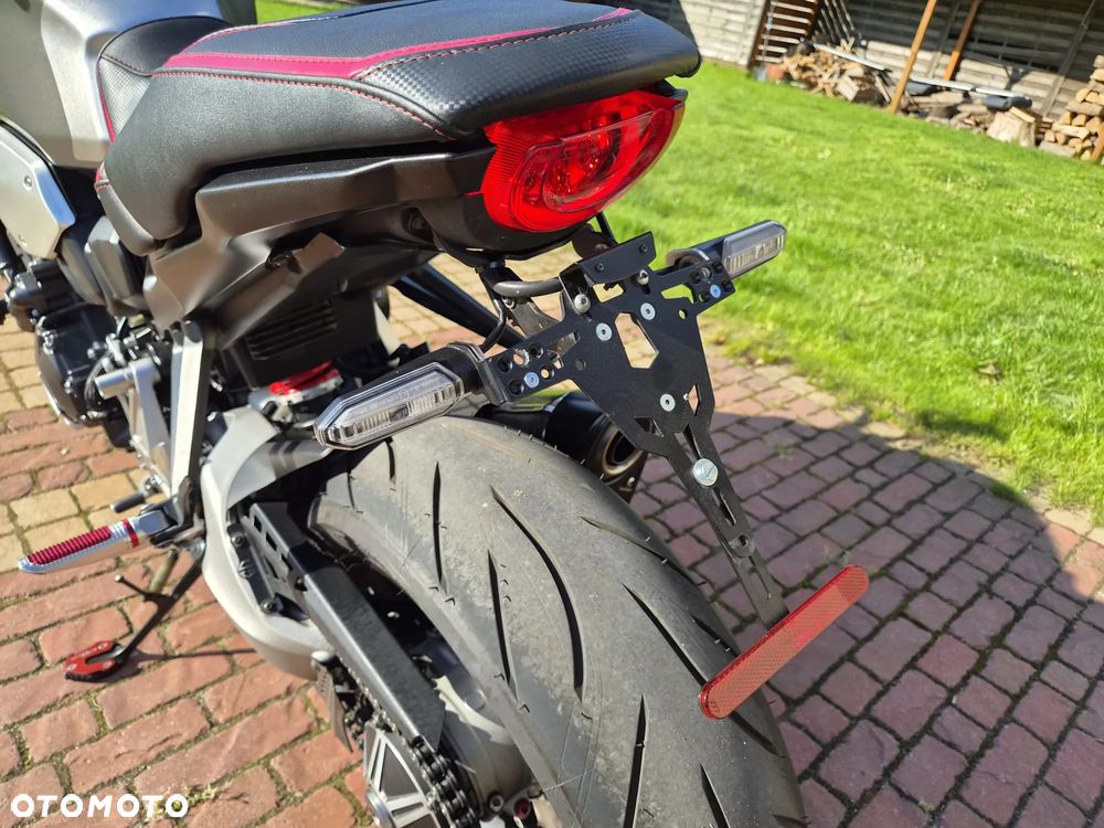 Honda CB - 9