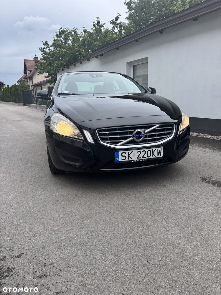 Volvo S60 D3 Momentum - 1