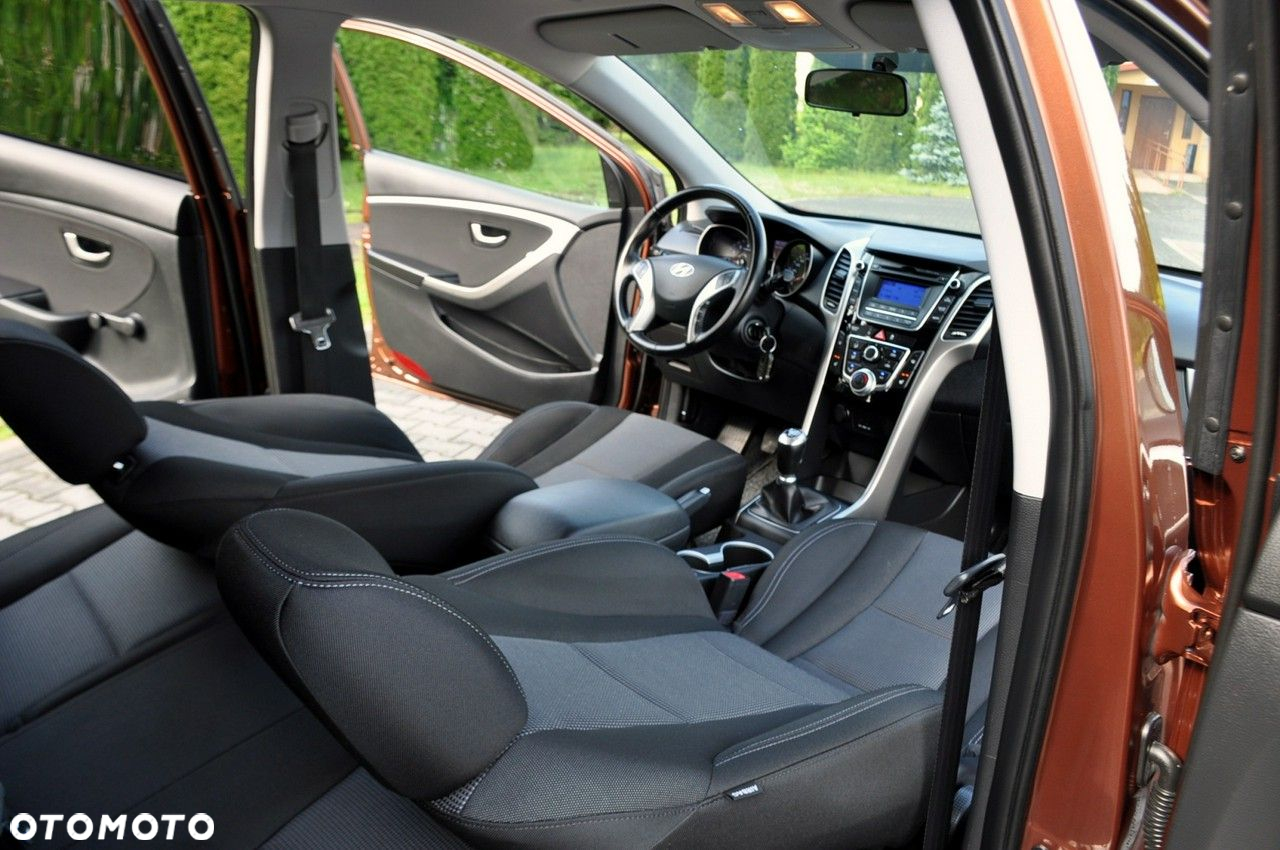 Hyundai i30 - 23