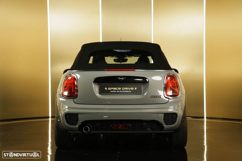 MINI Cabrio Cooper Auto - 11