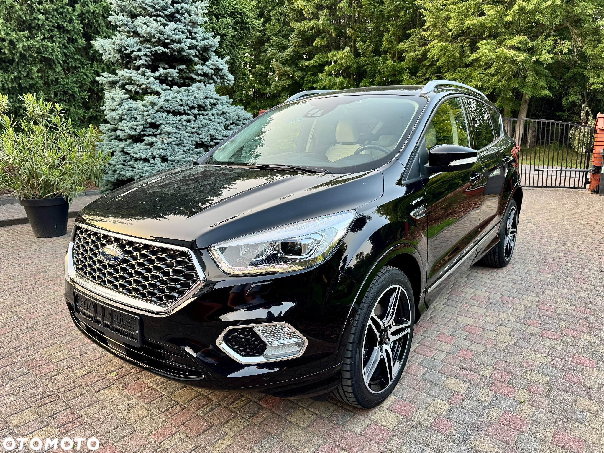 Ford Kuga 1.5 EcoBoost 2x4 Vignale - 4