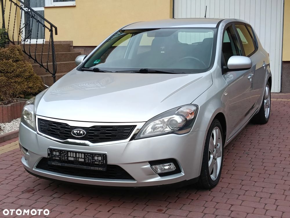 Kia Ceed 1.4 CVVT Attract - 3