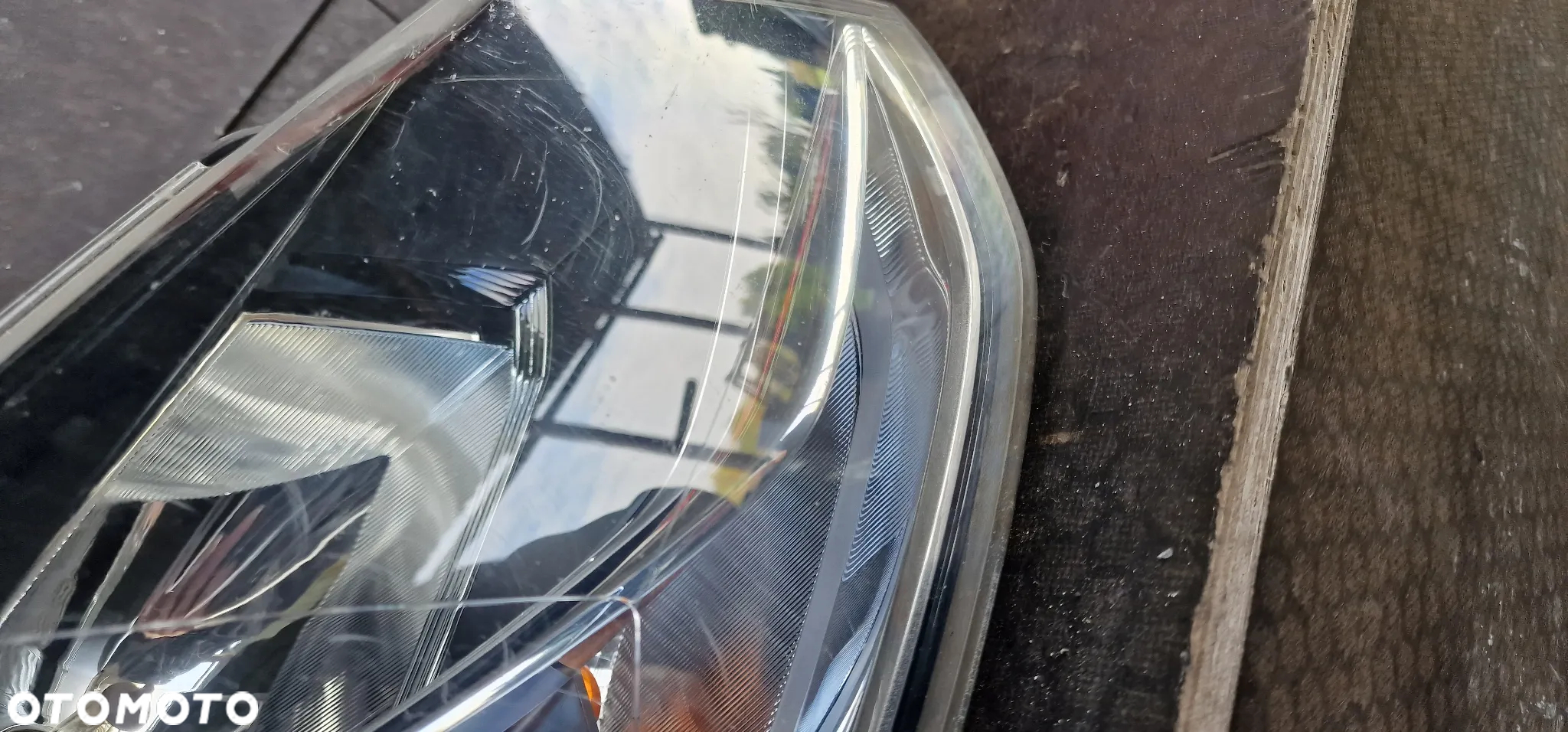 LAMPA PRZÓD PRAWA VW Polo 6c Lift - 2