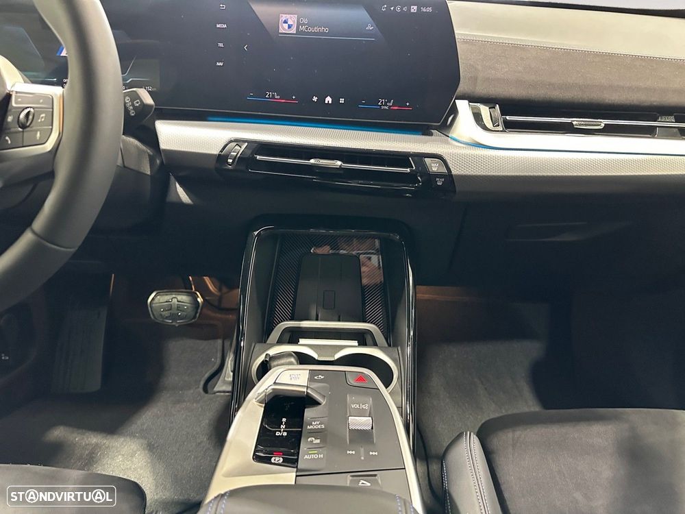 BMW iX1 eDrive20 Pack Desportivo M - 12