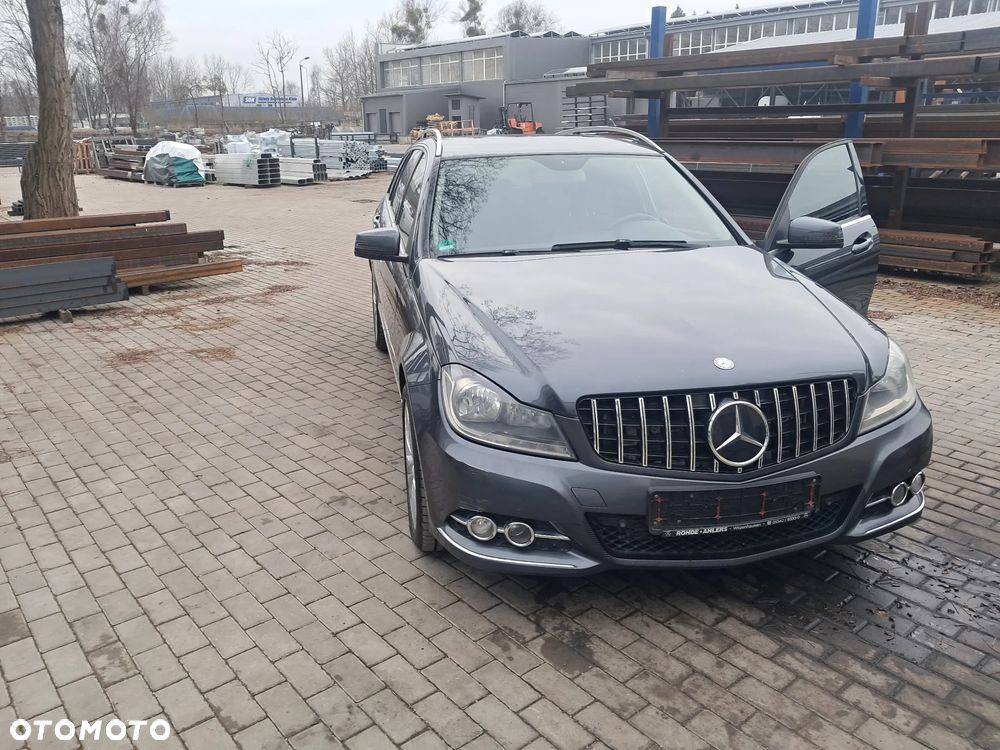 Mercedes-Benz Klasa C 250 CDI DPF 4Matic (BlueEFFICIENCY) 7G-TRONIC - 15