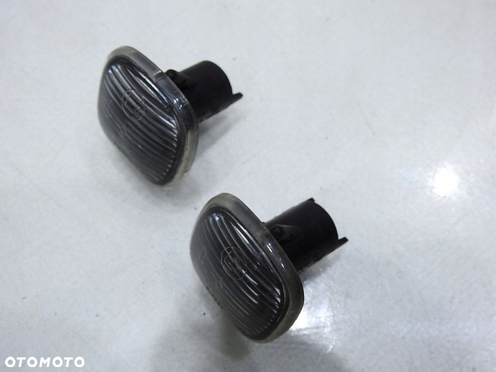 KIERUNKOWSKAZ BŁOTNIKA SKODA FABIA II - 2