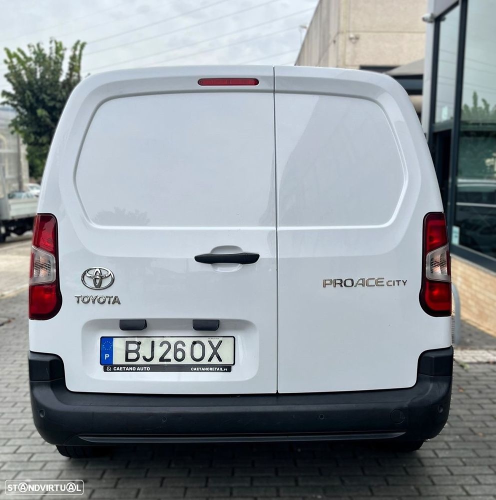 Toyota Proace City 1.5D L2h2 Longa Nacional - 25