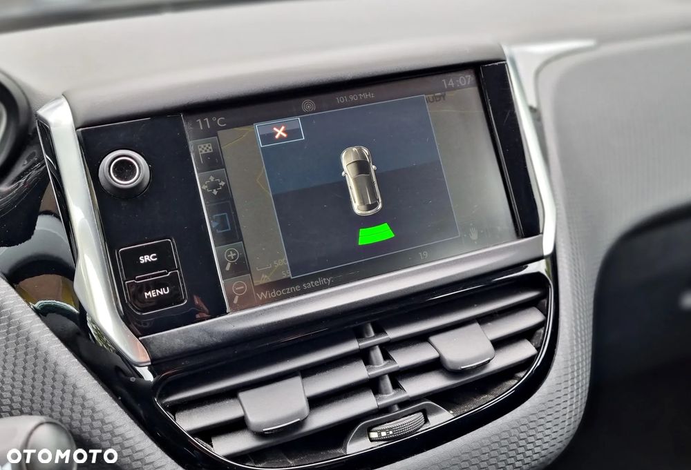 Peugeot 208 PureTech 82 Start & Stop Allure - 22