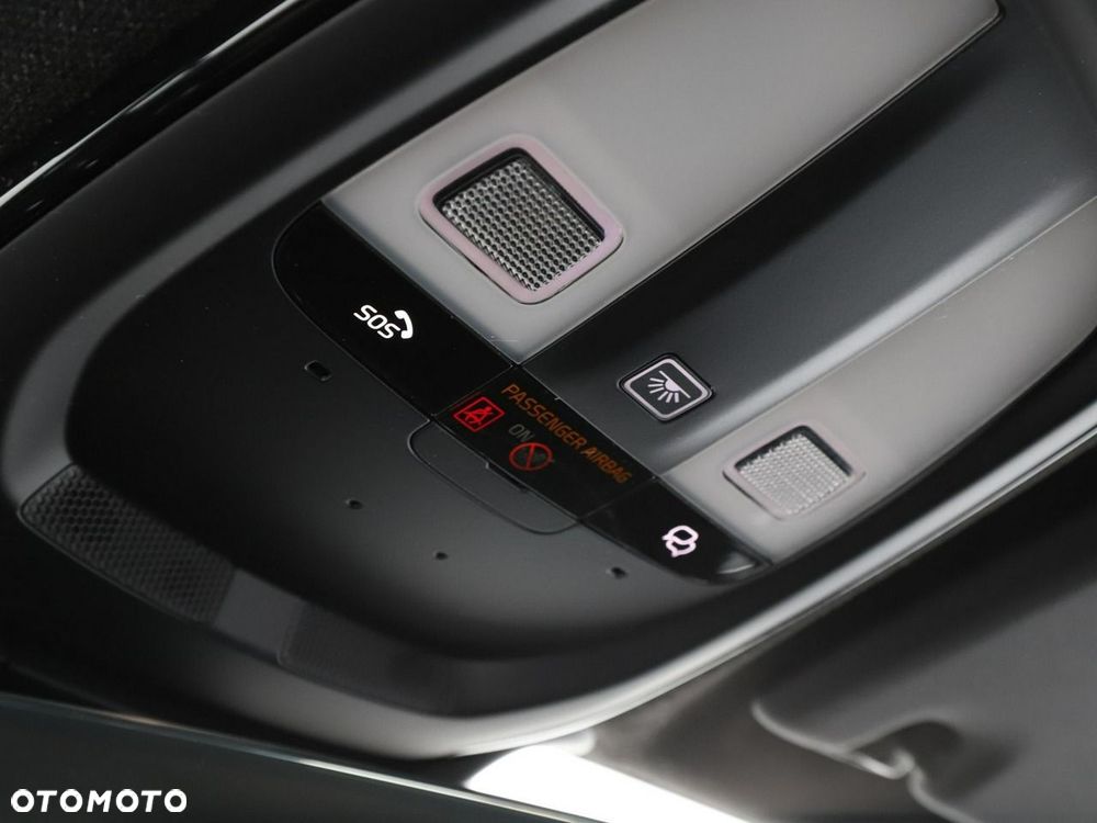 Volvo XC 40 Recharge Core - 36