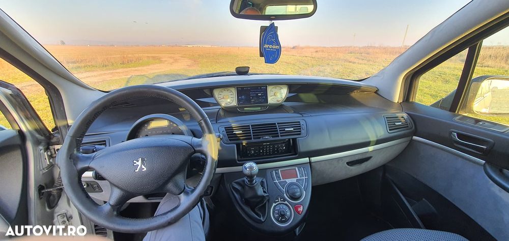 Peugeot 807 HDi 135 Family - 8