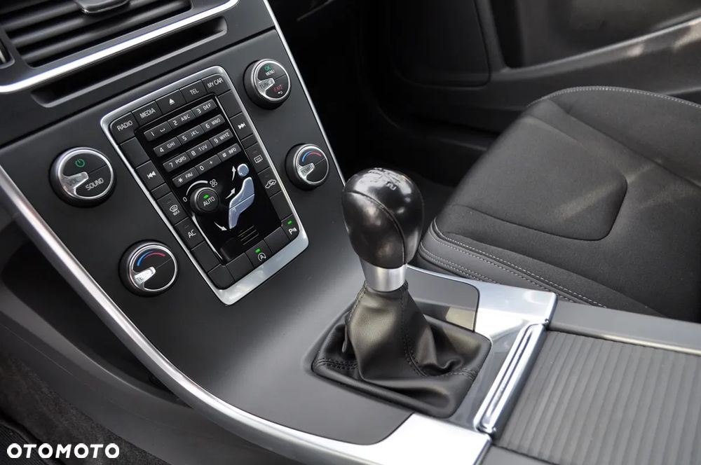 Volvo S60 T3 Kinetic - 19