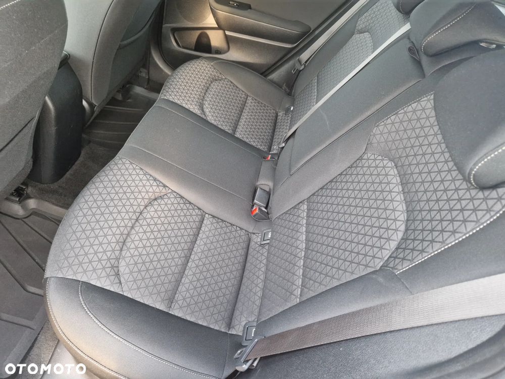 Kia Ceed 1.4 T-GDI L Business Line DCT - 14