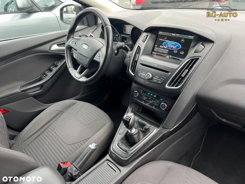 Ford Focus - 25
