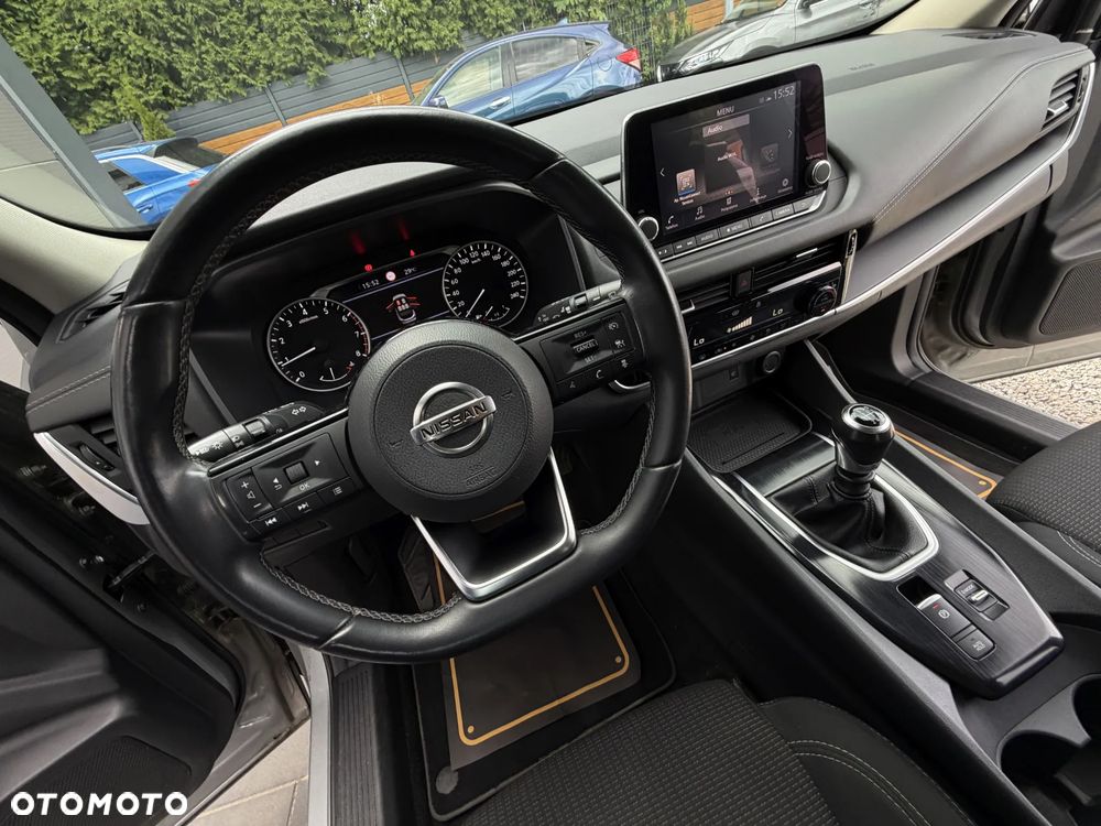 Nissan Qashqai 1.3 DIG-T N-Connecta - 28