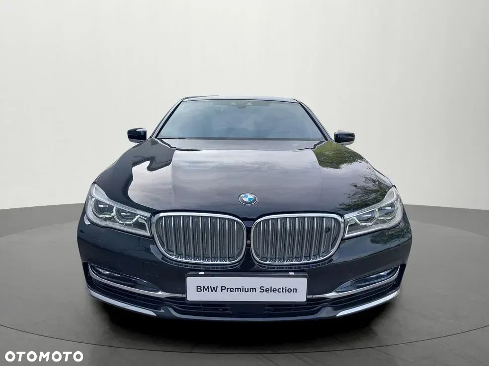 BMW Seria 7 750i xDrive - 4