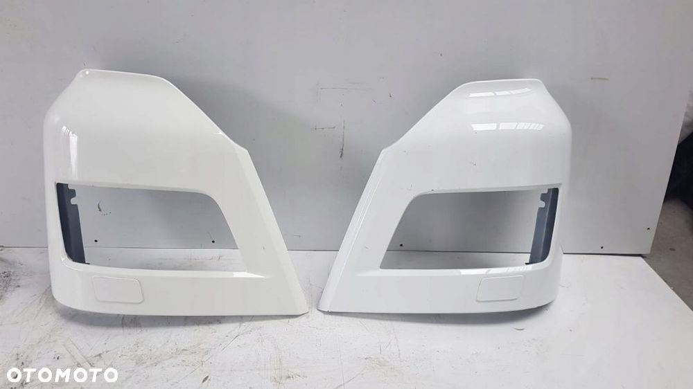 POSZYCIA ZDERZAK MAN TGX ORYGINAŁ XENON RAL 9010 - 1