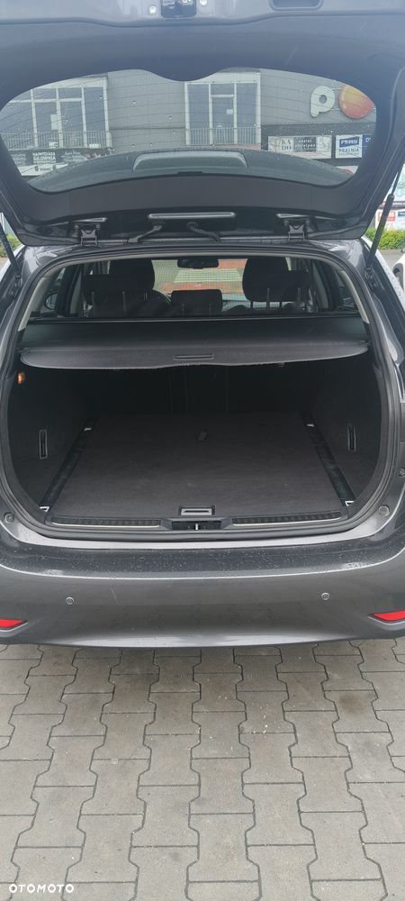 Toyota Avensis 2.0 D-4D Premium - 7